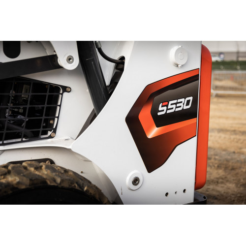 Аренда мини-погрузчика Bobcat S530 с вилами