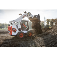 Аренда мини-погрузчика Bobcat S530 с ковшом
